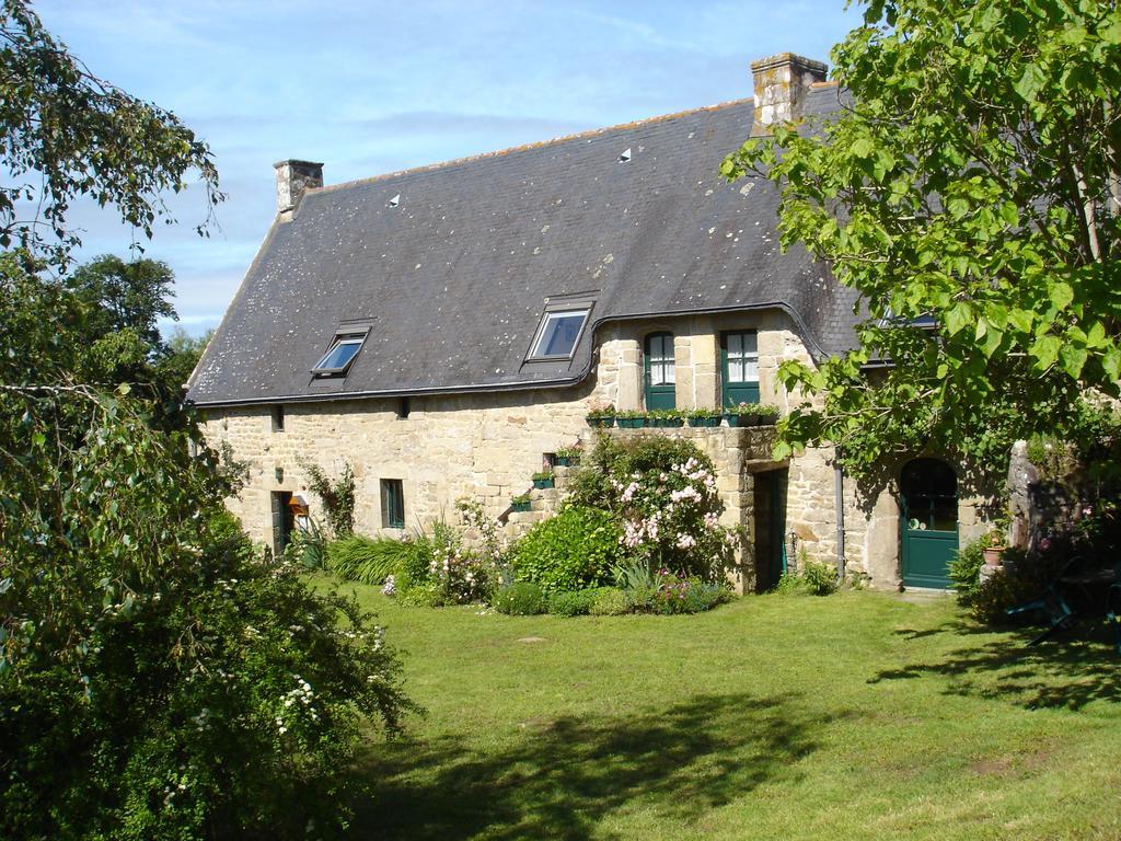 Les Chaumieres De Kerimel Bed & Breakfast Ploemel Exterior photo